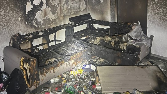 V byte na Slávičej ulici v Senci vypukol v noci požiar