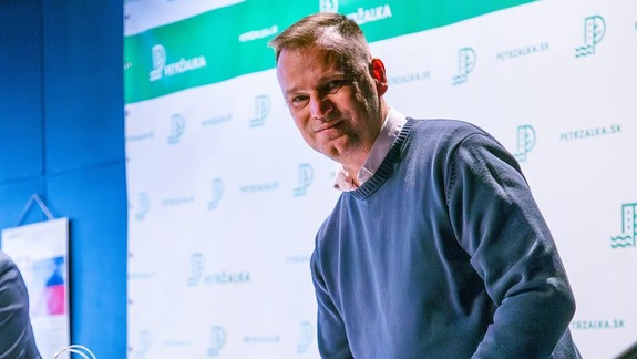 Ministerstvo vnútra prešetrí podnet kandidáta na starostu Petržalky Mravca