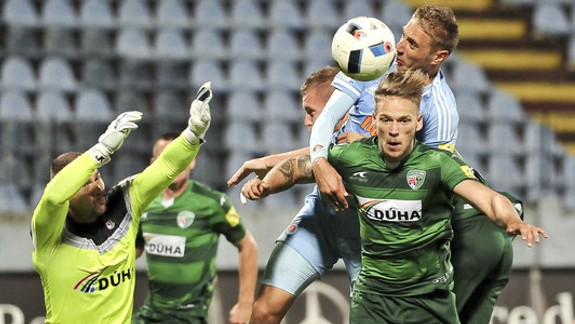 Futbalisti Slovana vstúpili do nového ročníka ligy víťazne - v Poprade zdolali Tatran Prešov 5:1