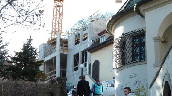 Stavba na Beblavého ulici je v rozpore s územným plánom