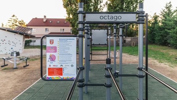 V Devínskej Novej Vsi otvorili nové workoutové a fitness ihrisko