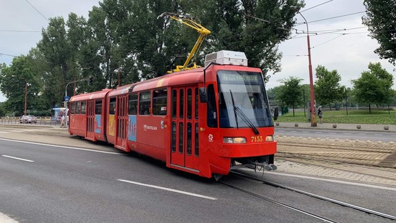 Tragédia: Električka zrazila muža, ktorý ležal na trati