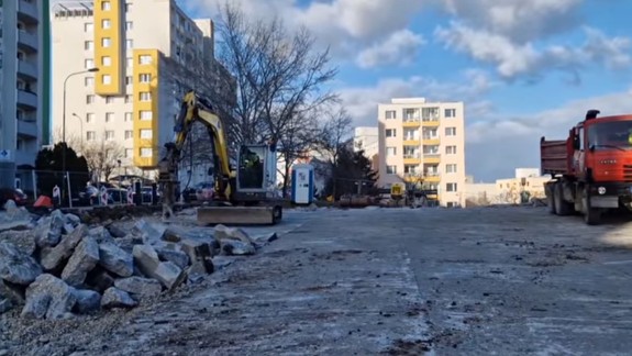 Na Dlhých dieloch vyrastá nový parkovací dom. Ak budú financie, môže ešte vyrásť