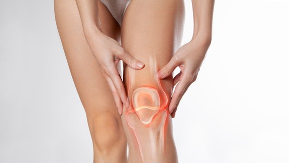 Nepríjemné bolesti kĺbov môžu signalizovať vysokú hladinu kyseliny močovej v krvi