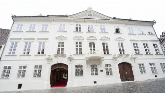 V Mirbachovom paláci je Kompánkova výstava Čaro zimy a fašiangov