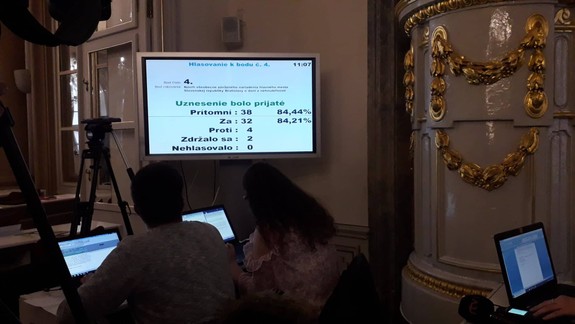 Rozhodnuté: Mesto od januára 2020 zvýši daň z nehnuteľnosti, poslanci návrh schválili