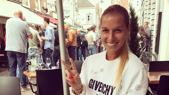 FOTO: Tenistka Dominika Cibulková si fotila kamaráta a neuveríte, kto jej vošiel do záberu!