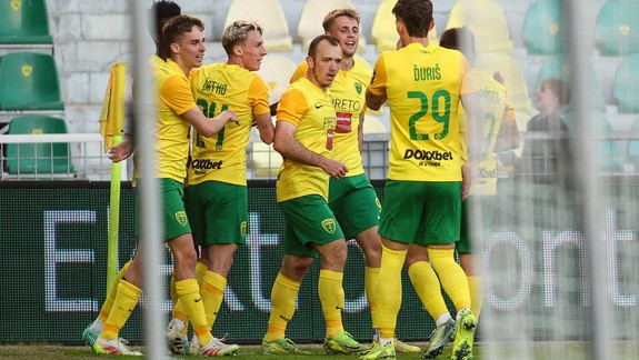 Futbal: Slovan si musí počkať na oslavy, Žilina si poistila 2. miesto