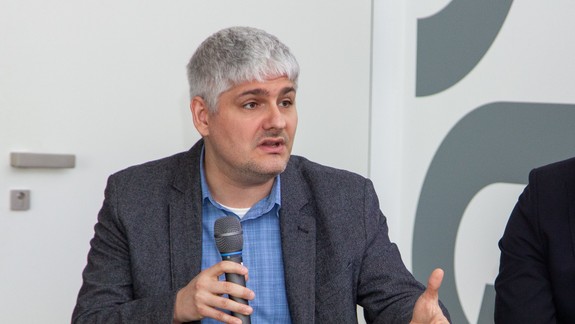 Biochemik Pavol Čekan varuje - čo všetko sa musí zmeniť, ak chceme zvládnuť druhú vlnu koronavírusu?