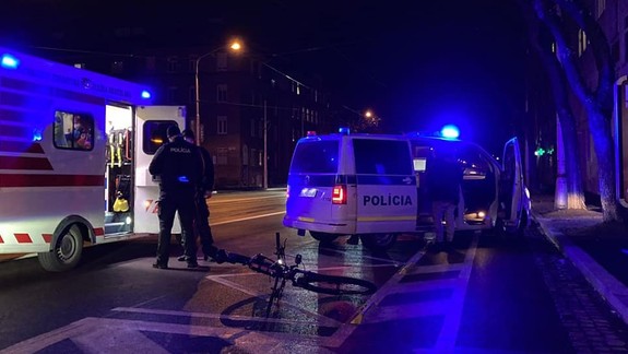 Nová cyklotrasa  na Vajnorskej: Už má na konte prvú nehodu cyklistu a osobného auta