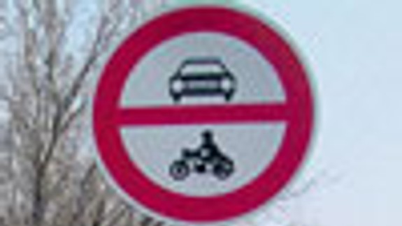 Z promenády urobili cestu pre motorové vozidlá