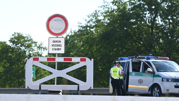 Diaľnicu D1 pri Bratislave uzavreli, obmedzenie sa skončí v nedeľu doobeda