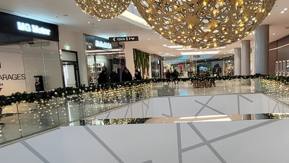 Prieskum: Výdavky na Vianoce vzrástli o 11 percent. Koľko minú domácnosti priemerne?