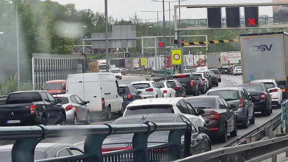 Karlova Ves vyzýva kompetentných na riešenie problému s hlukom na D2, obyvatelia trpia, odkazuje