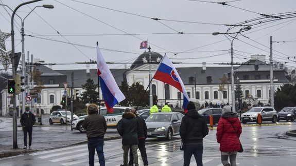 Polícia zadržala 40-ročného muža za nepovolené zhromaždenie v Bratislave