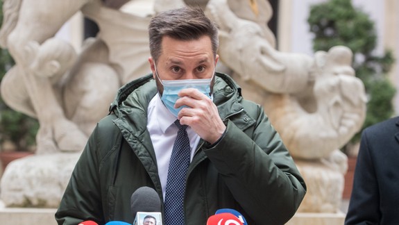 Vallo reaguje na blokáciu mesta: Bratislavčania si nezaslúžia hanlivé pokriky, pľuvance a paralyzované  mesto