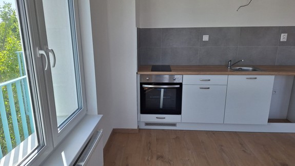 FOTO: Pozreli sme sa dovnútra, mestské  nájomné byty na Muchovom námestí v Petržalke sú skolaudované