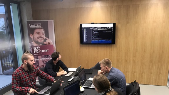 Chcete sa naučiť programovať? Úspešná firma sa rozhodla poskytovať kurzy IT zručností zdarma