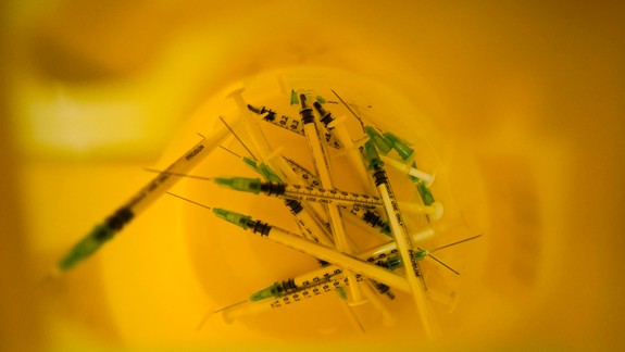 ÚVZ: Tri osoby, u ktorých sa potvrdil omicron variant, navštívili rizikové krajiny