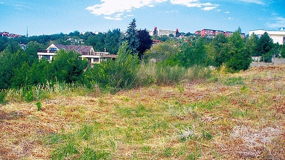 Vlastník sa musí starať aj o nevyužívaný pozemok