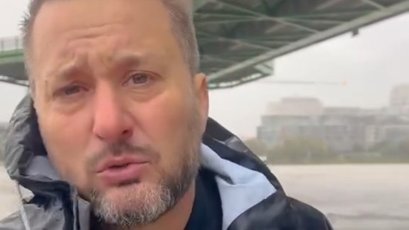 Vallo: Škody v Bratislave sú rozsiahle, v pondelok treba rátať s obmedzeniami