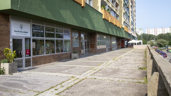 Čo dokáže vrátiť život na terasy? Navštívili sme prevádzky, ktoré prežívajú aj v konkurencii supermarketov