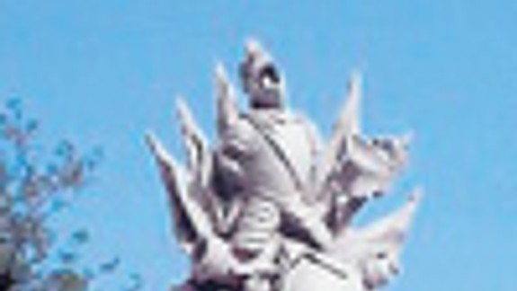 Priestor nahradila sochárska výzdoba