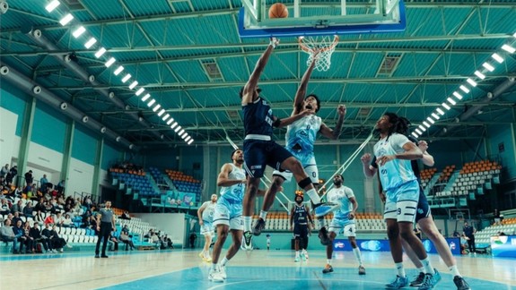 Basketbal: Nitra zdolala Slovan tesne 88:85