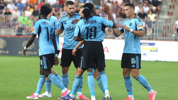 Futbal: Odštartovala Niké liga, Slovan rozdrvil pod Urpínom Bystricu 4:0