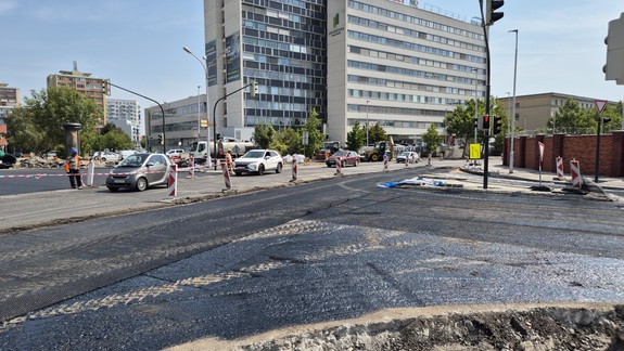 Na križovatke Jarošovej a Kukučínovej treba počítať s obmedzeniami, neodbočíte ani z Račianskej