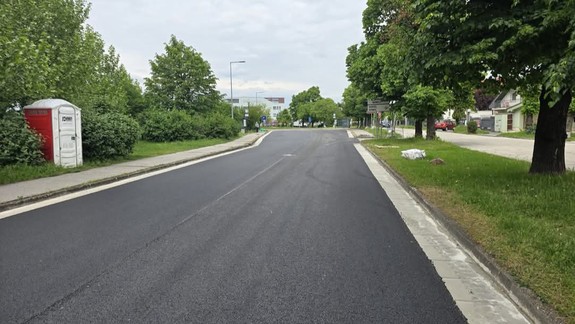 Opravu Ulice SNP v Senci stihli skôr, v piatok popoludní bude plne prejazdná