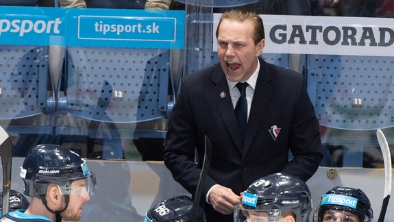 Neprofesionálne! Tréner Slovana Stantien sa po prehre v Košiciach pustil do výkonu rozhodcov