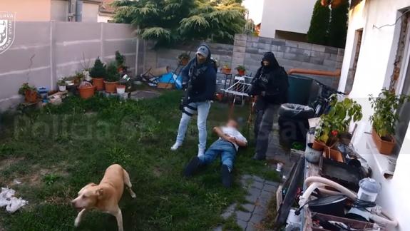 VIDEO: Už ho majú! Polícia zadržala 36-ročného drogového dílera