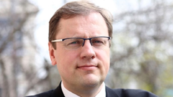 Je koniec opravám ciest v Starom Meste? Poslanci zamietli starostov návrh