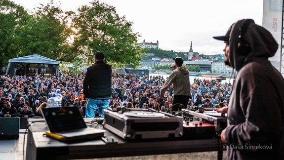 Tip na sobotu: Tyršovo nábrežie opäť patrí tradičnému mestskému majálesu