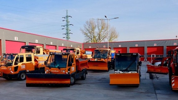 FOTO: Staré Mesto spustilo zimnú údržbu. Takto je pripravené na sneh