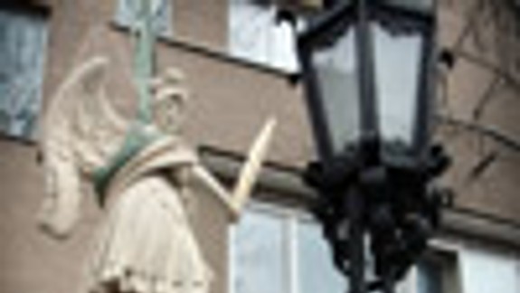 Osadili zreštaurovanú sochu archanjela Michala