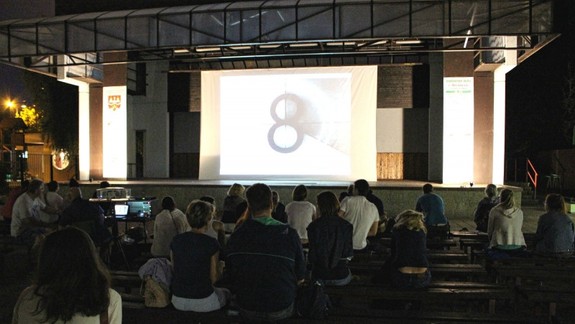 V Ružinove premietnu pod holým nebom Rytmusov Sídliskový sen