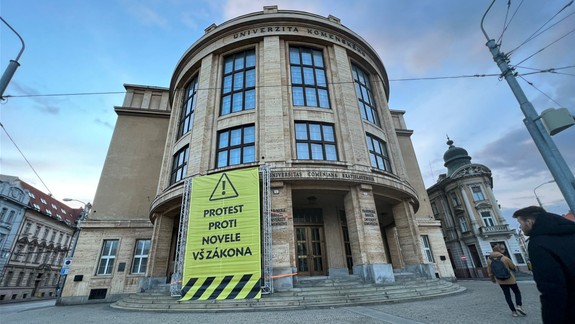 Výskum UK a SAV: Štyria z desiatich tínedžerov nevedia rozlíšiť skutočnú zdravotnícku informáciu od nepravdivej