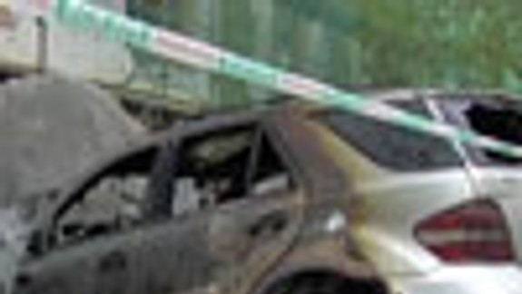 Na Krásnohorskej zhorel terénny Mercedes