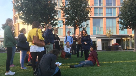 Projekt [fjúžn] walks bude v Depe metra Petržalka, sprevádzať vás bude novinárka Anca Dragu