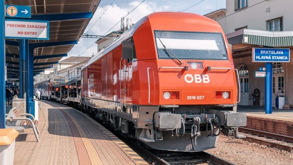 Z Bratislavy vyrazil do Chorvátska prvý nočný autovlak v sezóne