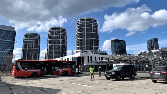 Na Covid sa zadarmo otestujete aj na parkovisku autobusovej stanice Nivy