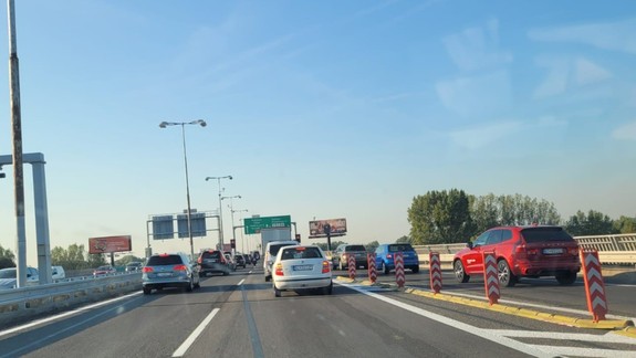 Na Moste Lanfranconi si postojíte takmer hodinu. Zrazili sa tu autá