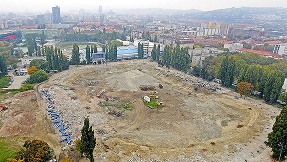 Slovanisti chcú pochodovať za štadión