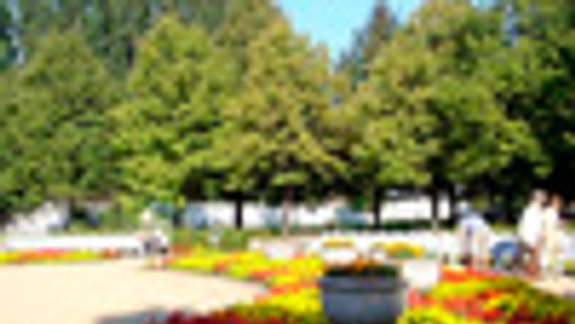 Grassalkovichova a Medická záhrada zatvorené