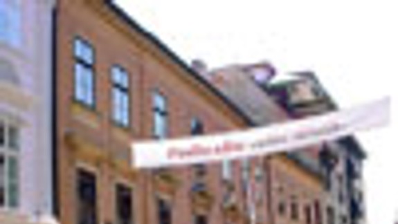 Obrazy trenčianskej maliarky v Pálffyho paláci