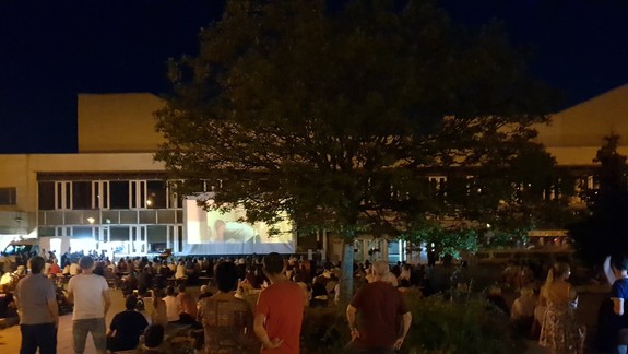 FOTO: Letné kino v Dúbravke má úspech – nezmeškajte posledné premietanie!