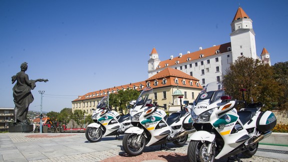 Na Bratislavskom hrade sa dnes zídu predsedovia parlamentov S3 a ďalších krajín