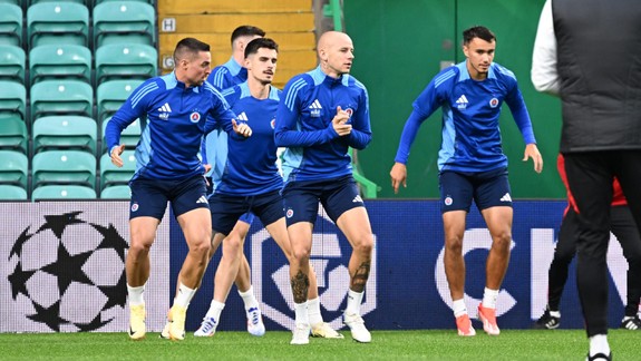 Blíži sa veľký deň: Slovan sa pripravuje na Manchester, v Michalovciach sa naň naladil